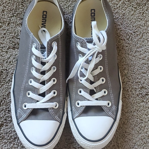 Low top converse - Picture 1 of 4